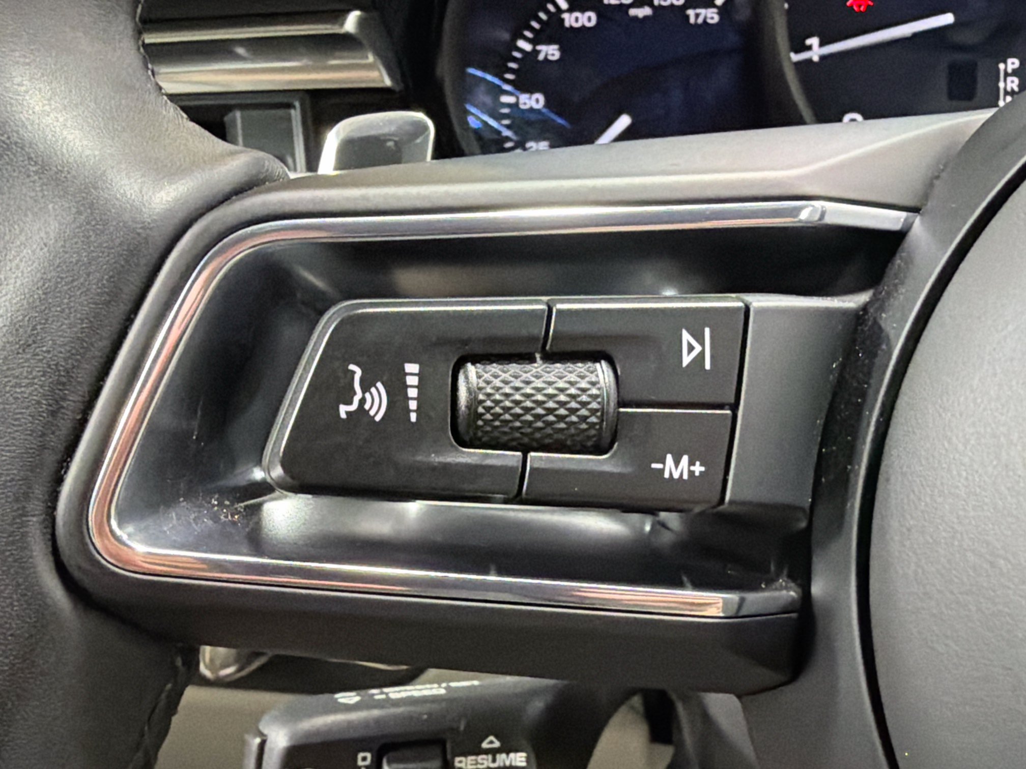 Certified 2026 Porsche Macan AWD/4WD image 36