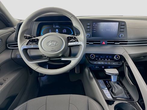 New 2026 Hyundai Elantra SEL Sport image 17