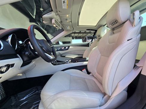 Used 2020 Mercedes-Benz SL 550 image 18