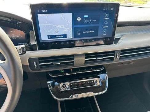 Used 2023 Lincoln Corsair FWD image 26