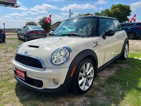 Used 2013 MINI Cooper S FWD image 4