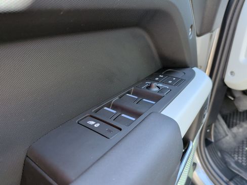 Used 2024 Land Rover Defender 110 S image 15