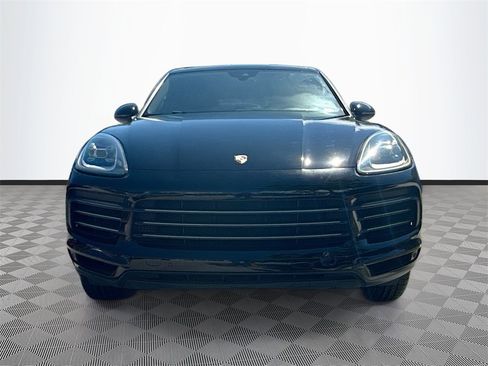 Used 2019 Porsche Cayenne w/ Premium Package image 2