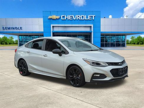 Used 2018 Chevrolet Cruze LT w/ Convenience Package FWD image 1