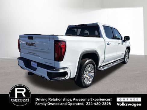 Used 2024 GMC Sierra 1500 Denali w/ Technology Package AWD/4WD image 9