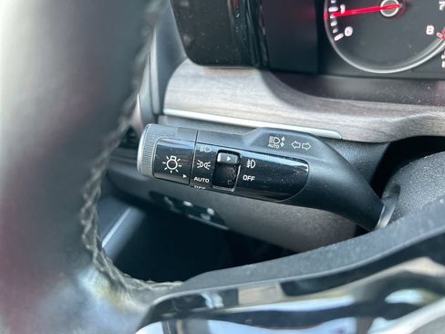 Used 2022 Kia Sorento EX w/ Panoramic Sunroof Package FWD image 30
