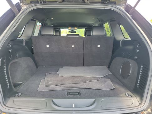 Used 2018 Jeep Grand Cherokee Laredo AWD/4WD image 7