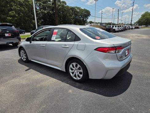 New 2026 Toyota Corolla LE FWD image 9