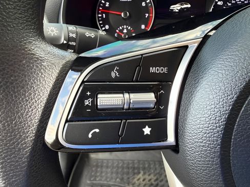 Used 2024 Kia Forte LXS FWD image 19