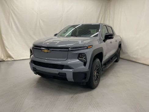 New 2025 Chevrolet Silverado EV LT image 2