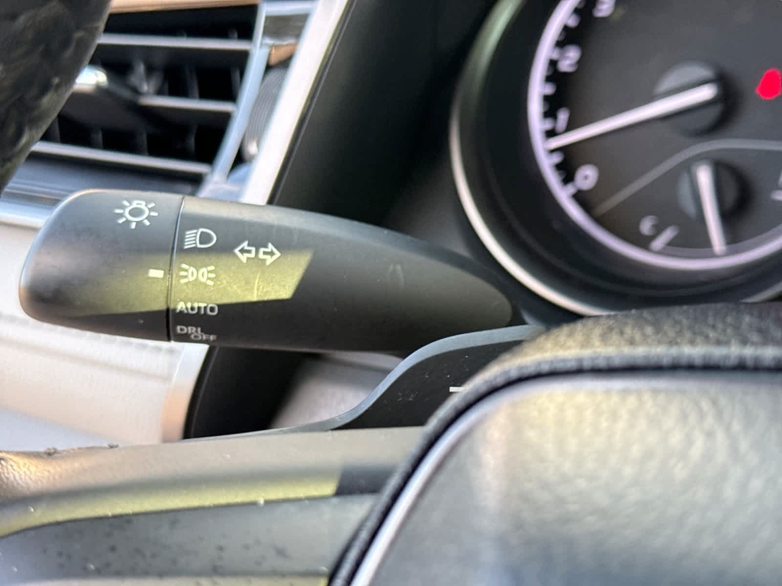 Used 2023 Toyota Camry SE FWD image 32