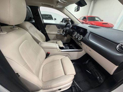 Used 2021 Mercedes-Benz GLA 250 w/ Premium Package image 20