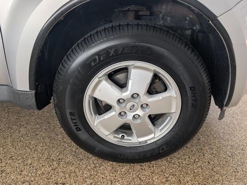 Used 2011 Ford Escape XLT w/ 202A Rapid Spec Order Code AWD/4WD image 15