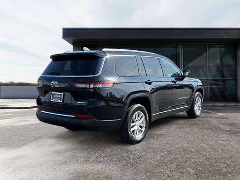 Used 2022 Jeep Grand Cherokee L Laredo w/ Luxury Tech Group I AWD/4WD image 5