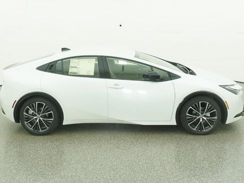 New 2026 Toyota Prius XLE image 11