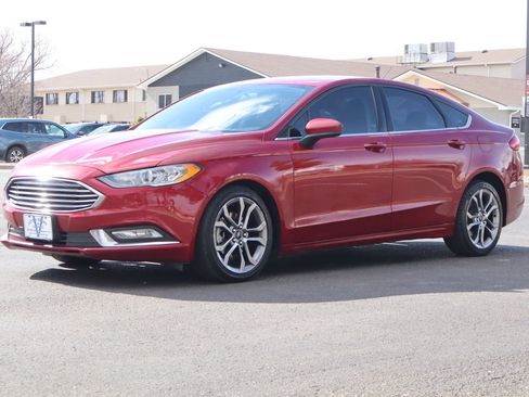 Used 2017 Ford Fusion SE w/ Equipment Group 201A image 11
