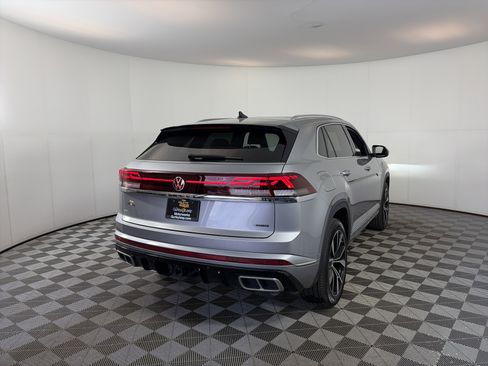 Used 2025 Volkswagen Atlas Cross Sport SEL Premium R-Line image 10