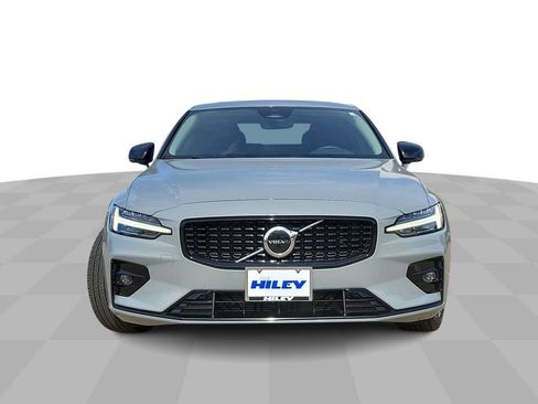 Used 2024 Volvo S60 B5 Core image 3