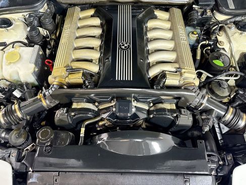 Used 1997 BMW 850Ci image 26