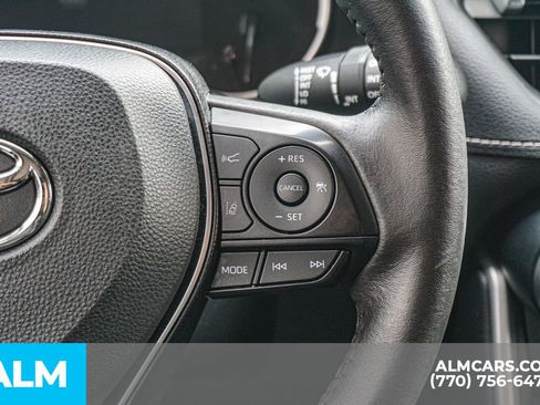 Used 2023 Toyota RAV4 XLE Premium image 34