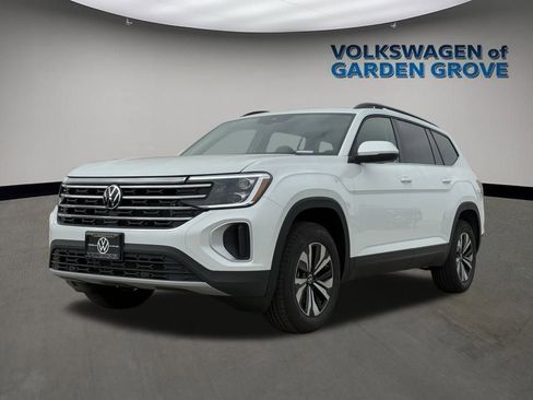 New 2026 Volkswagen Atlas SE image 3