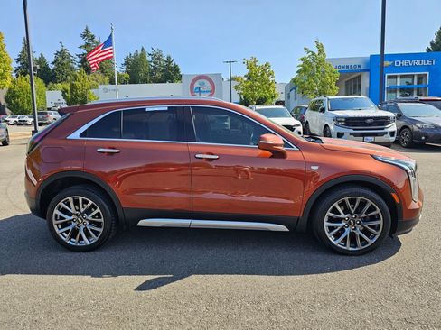 Used 2019 Cadillac XT4 Premium Luxury w/ Enhanced Visibility Package AWD/4WD image 4