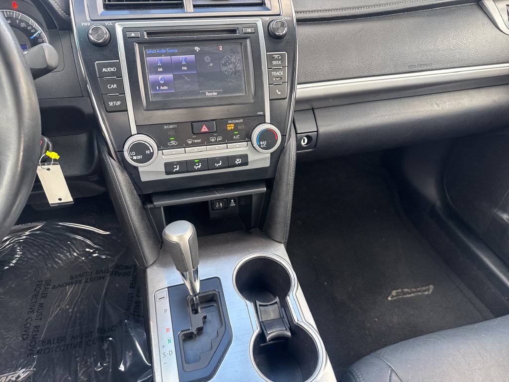 Used 2014 Toyota Camry SE FWD image 18