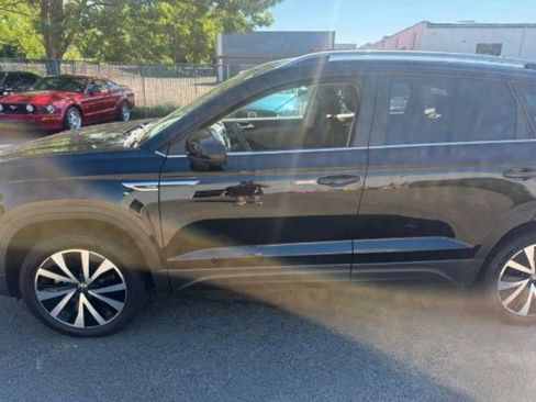 Used 2022 Volkswagen Taos SE AWD/4WD image 6