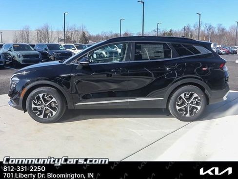 Certified 2025 Kia Sportage EX w/ Premium Package image 3