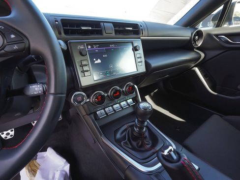 Used 2025 Subaru BRZ Premium w/ Popular Package 1 RWD image 29