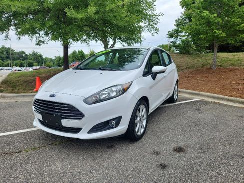 Used 2016 Ford Fiesta SE w/ Equipment Group 201A FWD image 3