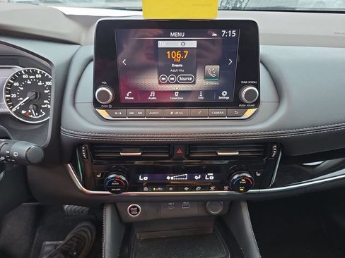 Used 2023 Nissan Rogue SL AWD/4WD image 8