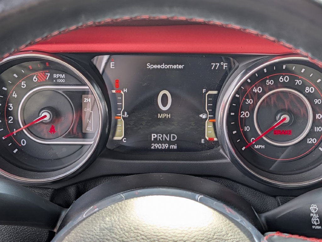 Used 2021 Jeep Wrangler Unlimited Rubicon w/ Cold Weather Group AWD/4WD image 22