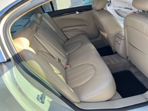 Used 2011 Buick Lucerne CXL w/ Driver Confidence Package image 15