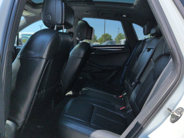 Used 2023 Porsche Macan Turbo AWD/4WD image 16