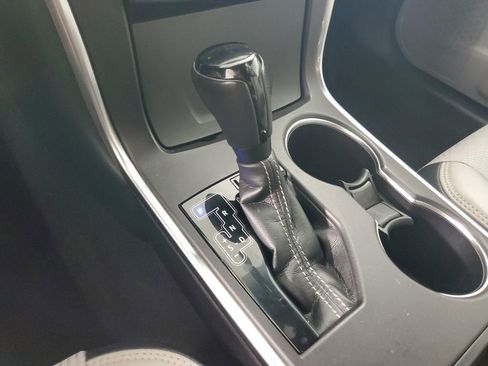 Used 2017 Toyota Camry SE image 18