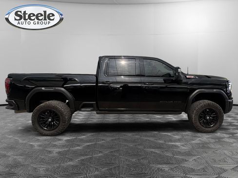 Used 2025 GMC Sierra 2500 AT4X AWD/4WD image 6