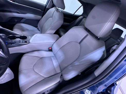 Used 2024 Toyota Camry XSE w/ Navigation Package image 14