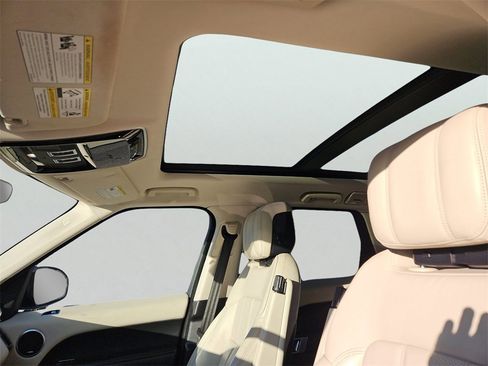 Used 2019 Land Rover Range Rover Sport Supercharged image 15