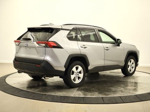 Used 2021 Toyota RAV4 AWD Hybrid image 3