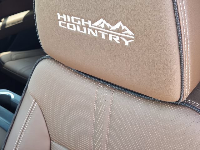 New 2026 Chevrolet Tahoe High Country AWD/4WD image 16