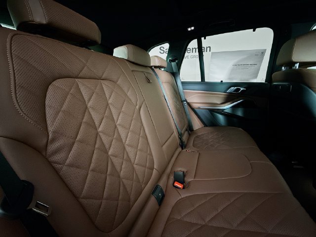 Used 2026 BMW X5 xDrive40i w/ Premium Package AWD/4WD image 29