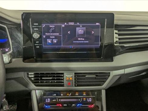 Used 2025 Volkswagen Jetta S image 28