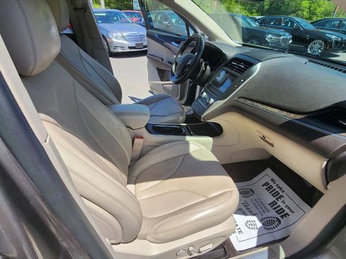 Used 2017 Lincoln MKC Reserve w/ Lincoln MKC Climate Package AWD/4WD image 15