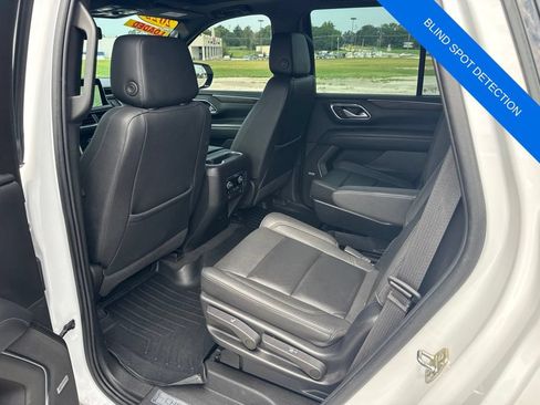 Used 2022 Chevrolet Tahoe Z71 w/ Luxury Package AWD/4WD image 18