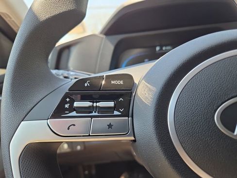 New 2026 Hyundai Elantra SE FWD image 17