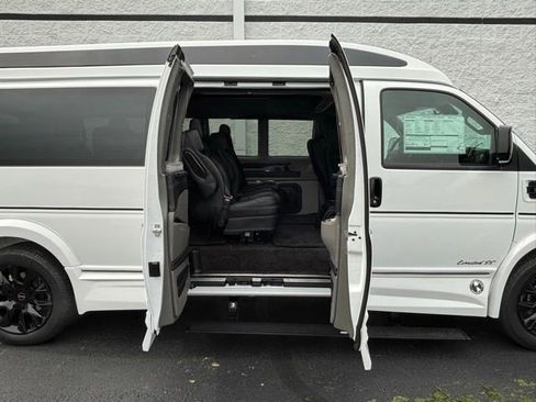 New 2026 GMC Savana 2500 Extended w/ Driver Convenience Package RWD image 7