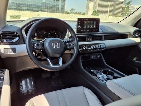 Used 2023 Honda Pilot EX-L image 11