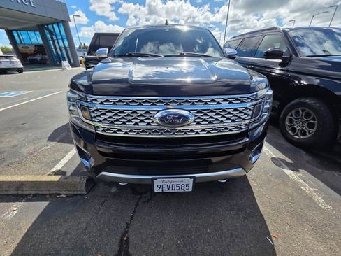 Used 2019 Ford Expedition Max Platinum image 3