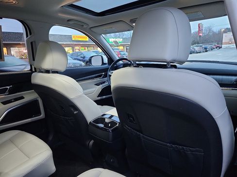 Used 2024 Kia Telluride SX image 33